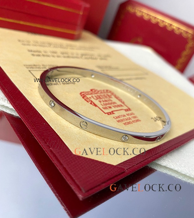 Clone Cartier Silver Bracelet 4 Diamond & No screw